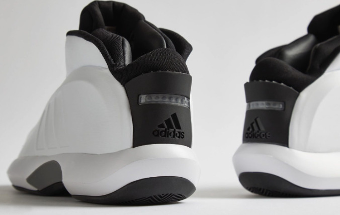 ストームトルーパー」の愛称で親しまれる adidas Crazy 1